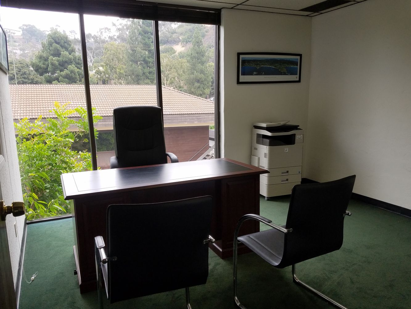 RECEPTION, LARGE PRIVATE OFFICE, LARGE ROOM. FREE MONTH.